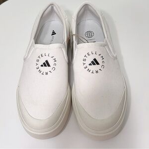 adidas by Stella McCartney
Slip-on sneakers with logo print